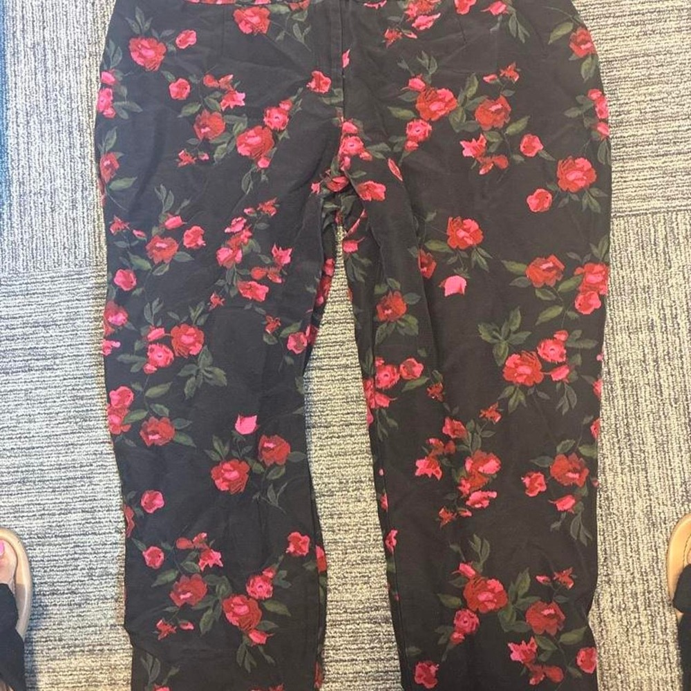 Talbots Plus size Black capri pants with red and pink floral print